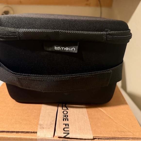 Melin Brand Black Hat Travel Case - Picture 5 of 7